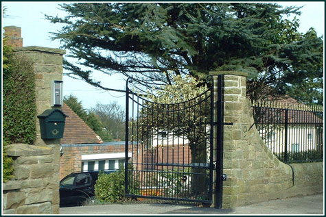 Wetherby Gates - Automated Swing Gates Image 3